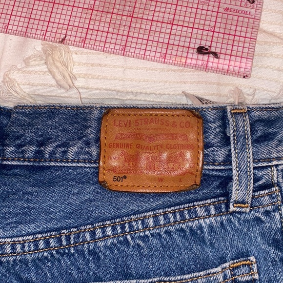 Levi 501 - Picture 4 of 4